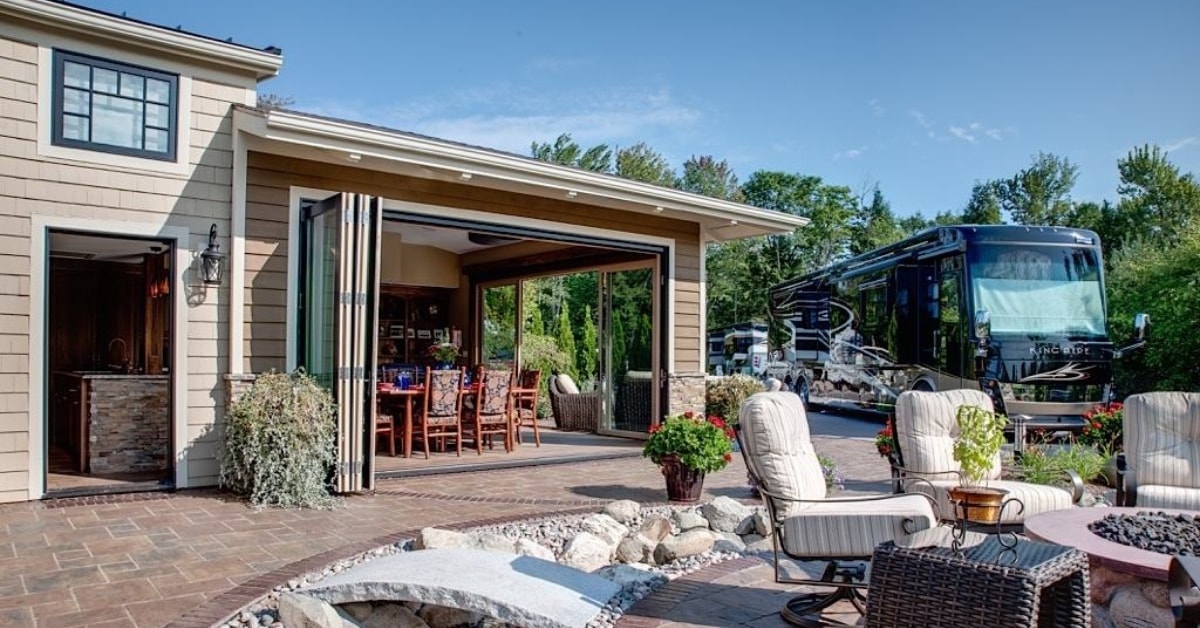 Hearthside Grove Motorcoach Resort