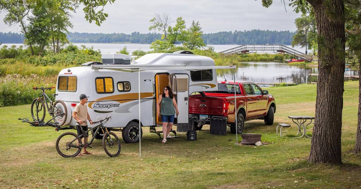 Scamp 19' Deluxe Trailer